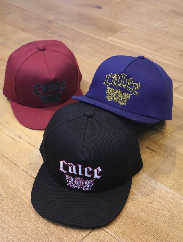 CALEE 　　「EMBLEM LOGO TWILL CAP」　　スナップバックキャップ