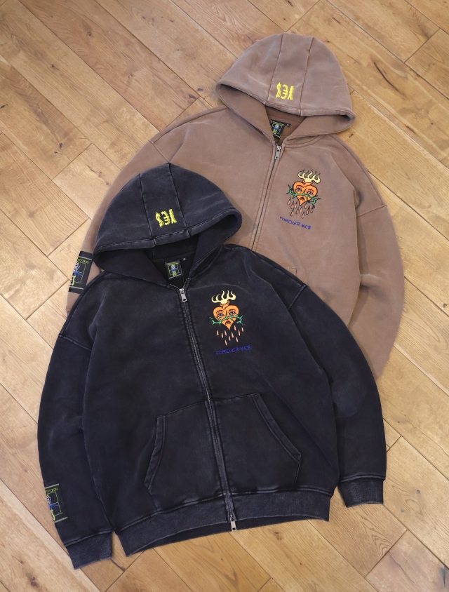 FOREVER YES 　「Heart Zip Hoodie by Megu」　スウェットジップフーディー