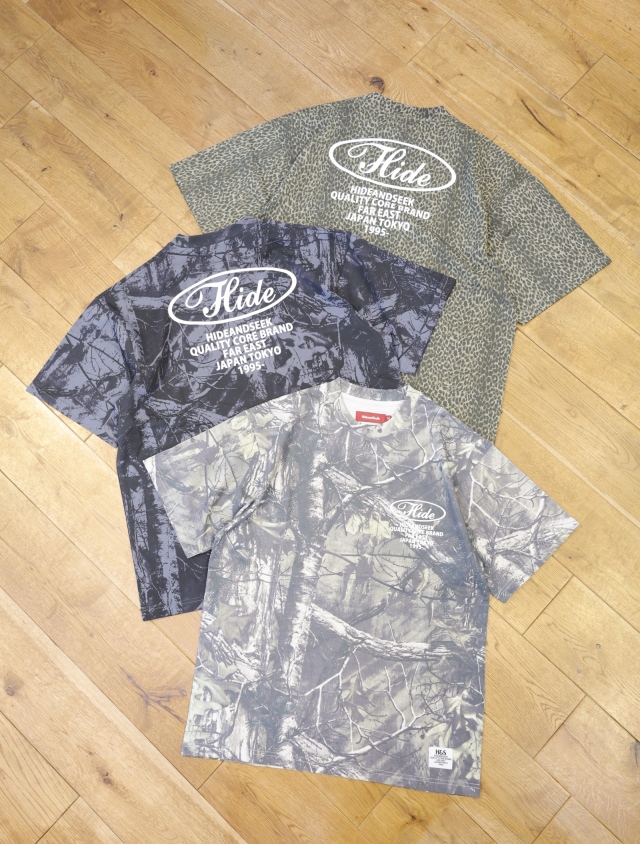 Hide and Seek　「Camo S/S Tee」　ルーズフィット プリントティーシャツ