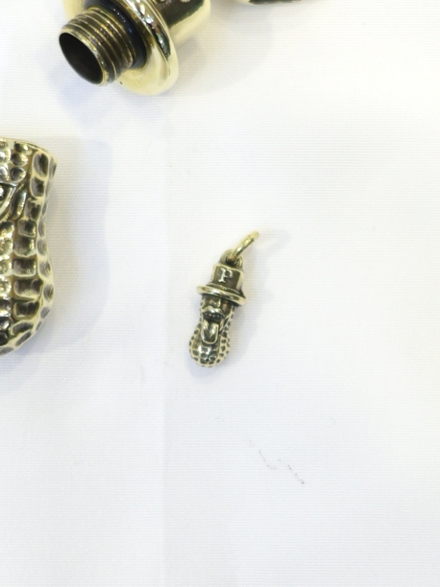Peanuts&Co 「XLARGE PEANUTS OPENTYPE BRASS」 BRASS製 チャーム