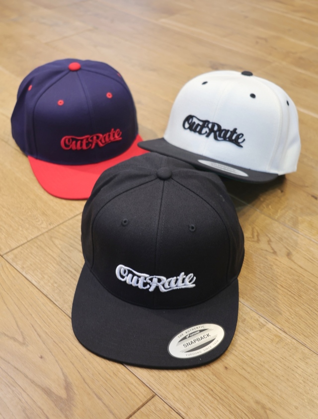 CUT RATE 　「CUTRATE LOGO EMBORIDERY B.B CAP」　スナップバック ベースボールキャップ
