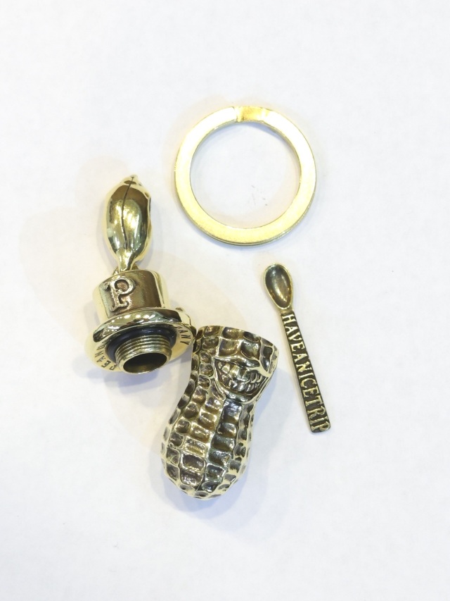 Peanuts&Co　「YACHIMATA BRASS」　BRASS製 ペンダントトップ