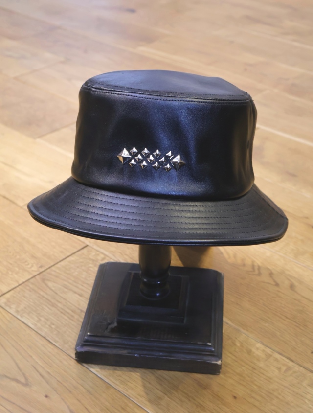 CALEE 　　「STUDS LEATHER BUCKET HAT」　　スタッズレザー バケットハット