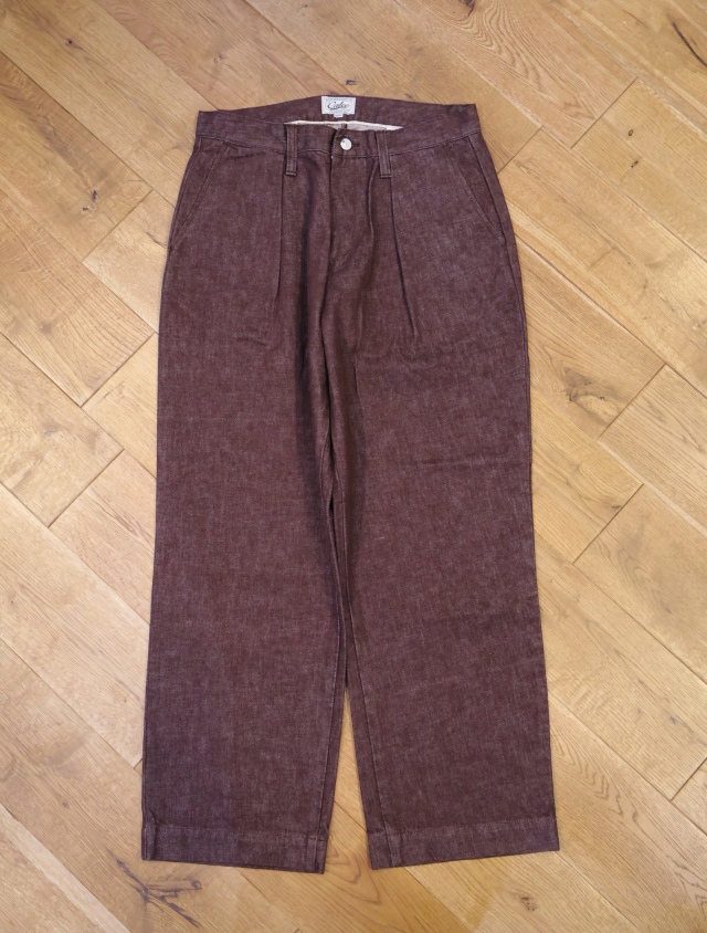 CALEE　　「VINTAGE REPRODUCT DENIM TUCK TROUSERS ＜BROWN DENIM＞ 」　デニムトラウザーズ