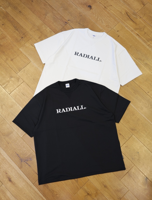 RADIALL 　「EASE - CREW NECK T-SHIRT S/S」　プリントティーシャツ