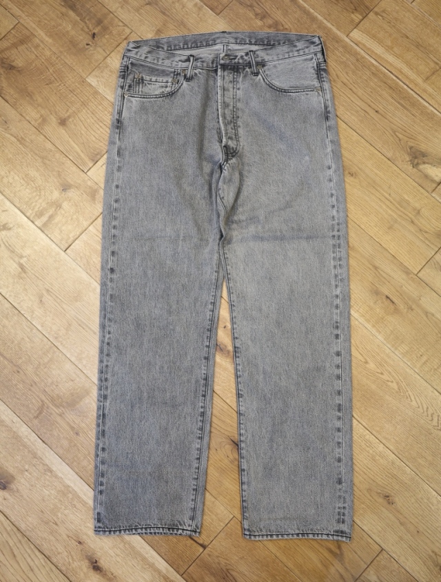 MINE 　「Worker Straight Black Jeans」　ウォッシュ加工 5ポケットデニムパンツ〈BLACK〉