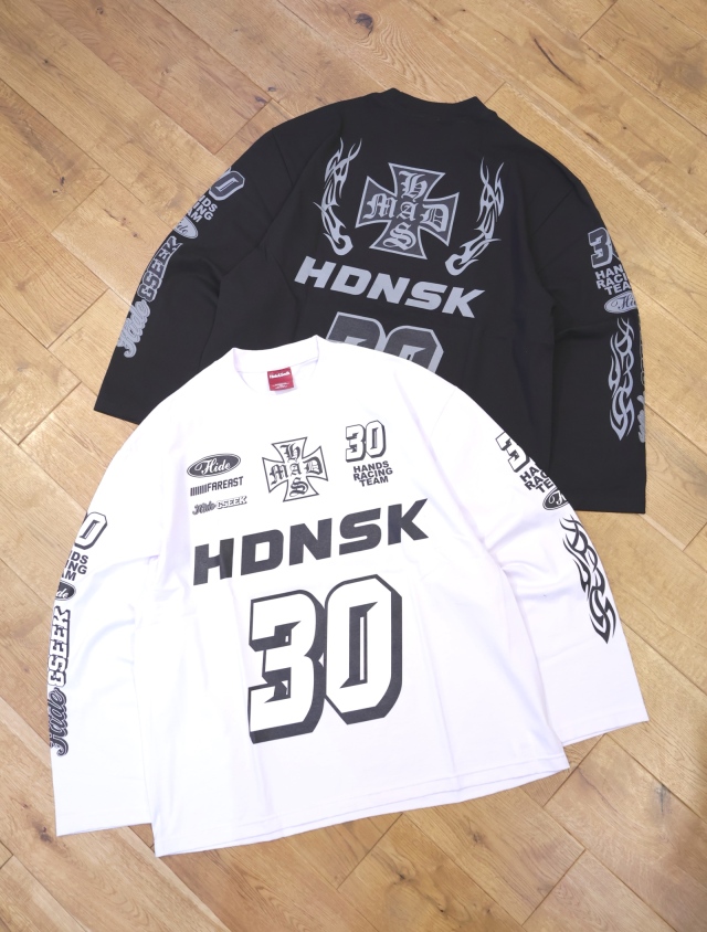 Hide and Seek　「Racing L/S Tee（LOOSE FIT）」　ルーズフィット プリントロングスリーブティーシャツ