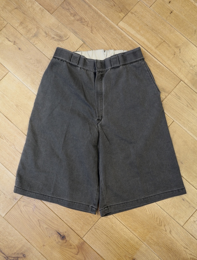 COOTIE　「Pigment Coating T/R Twill Work Short Trousers」　ワークショーツ