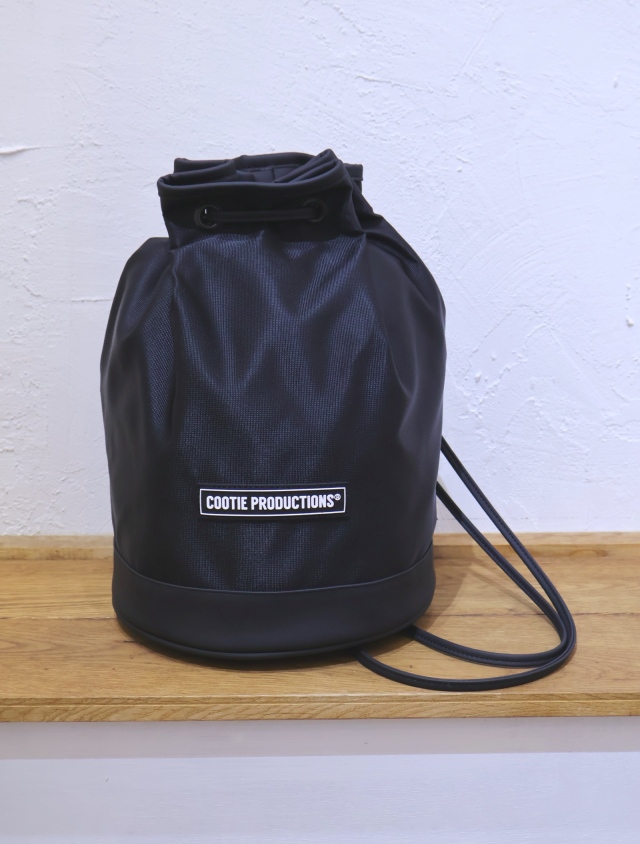 COOTIE　　「Drawstring Shoulder Bag」　　ショルダーバッグ