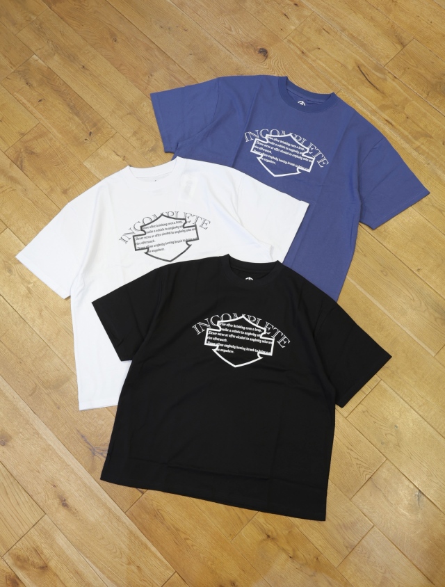 INCOMPLETE TOKYO 　「S/S Tee type-2」　プリントティーシャツ