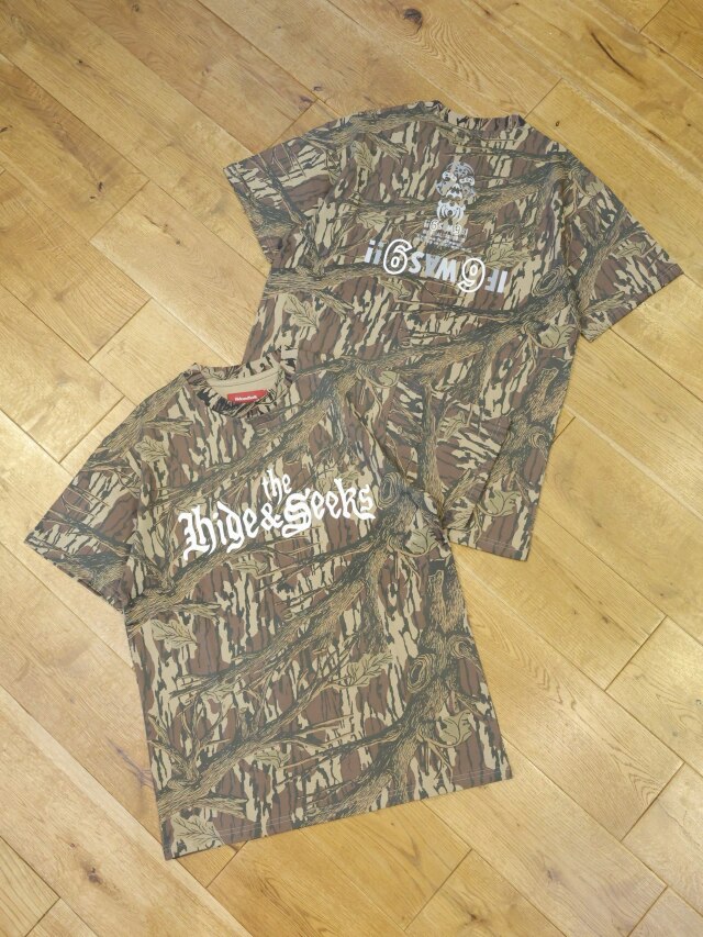 Hide and Seek × Toru Nishiura　「The H&S S/S Tee」　プリントティーシャツ（CAMO）