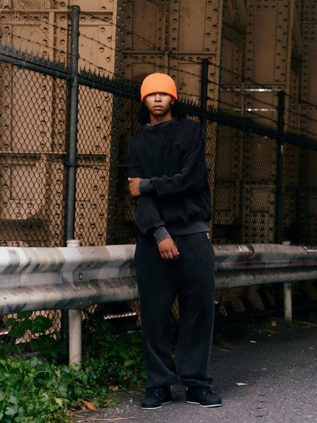 INCOMPLETE TOKYO 「Faded sweat shirts-1」 フェード加工クルーネック