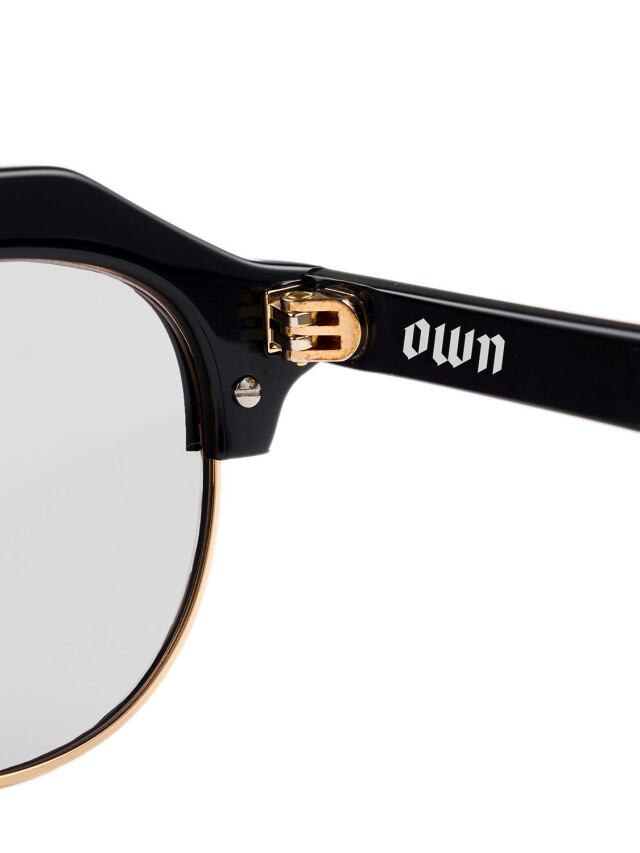 OWN　#18 BLACK / CLEAR to GREY (調光) サングラス OWN 「#18 BLACK / CLEAR to GRAY (調光レンズ)」 ブロータイプ