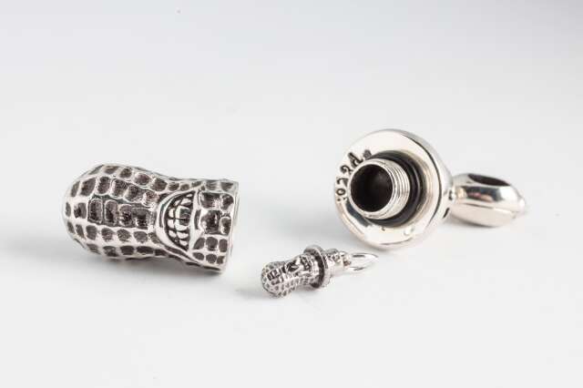 Peanuts&Co　「XLARGE PEANUTS OPENTYPE SILVER」　SILVER925製 ペンダントトップ