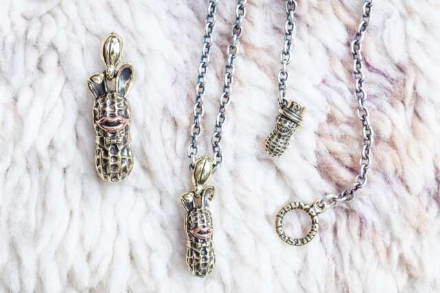 Peanuts&Co　「L BUNNY PEANUTS BRASS × COPPER + CHAIN 50cm」　ペンダントトップ&ネックレス