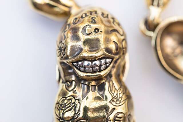 Peanuts&Co　「NORMAL TATTOO PEANUTS S BRASS × SILVER」 BRASS製 ペンダントトップ