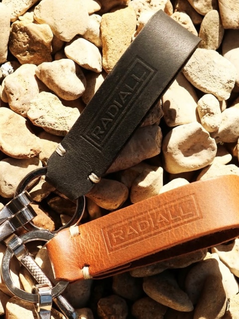 RADIALL 「RHODES - LEATHER KEY HOLDER / STUDS」 スタッズ レザー RADIALL 「RHODES - LEATHER KEY HOLDER / STUDS」 スタッズ レザー