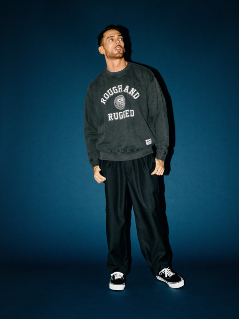 ROUGH AND RUGGED DESIGN LS ブラックピッグ L ROUGH AND RUGGED 「DESIGN CREW02」 ピグメントダイ クルーネック