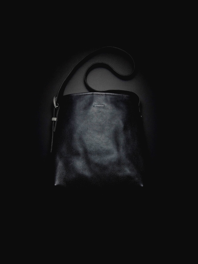 ANTIDOTE BUYERS CLUB　　「Western Buckle Shoulder Bag (Large)」　　レザーショルダーバッグ