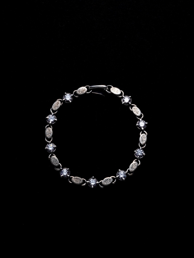 ANTIDOTE BUYERS CLUB 「 Engraved Cutstone Link Bracelet 