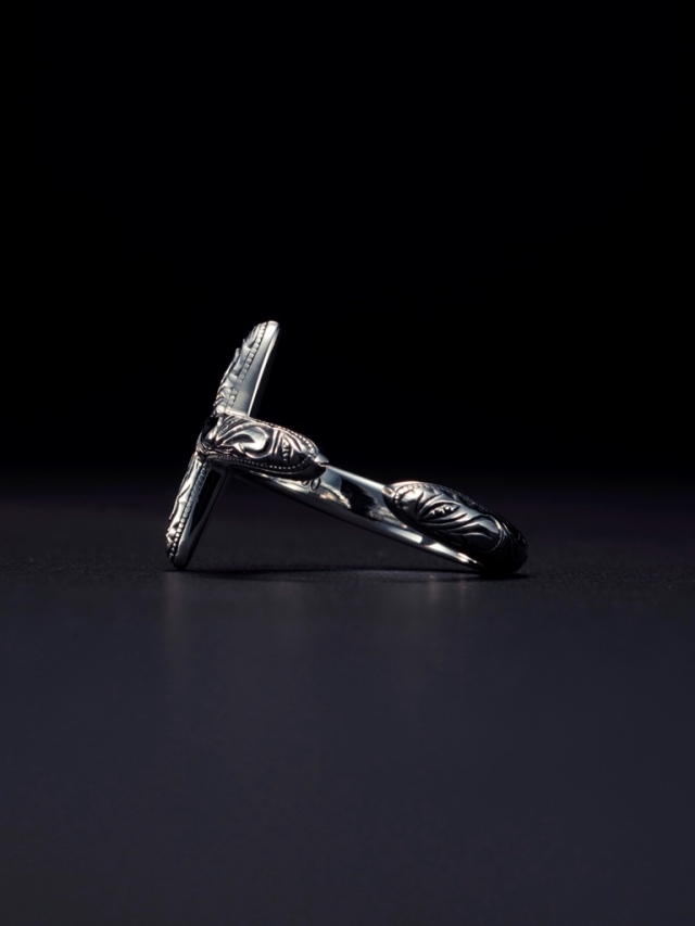ANTIDOTE BUYERS CLUB 「Engraved Cross Ring 」 SILVER950製