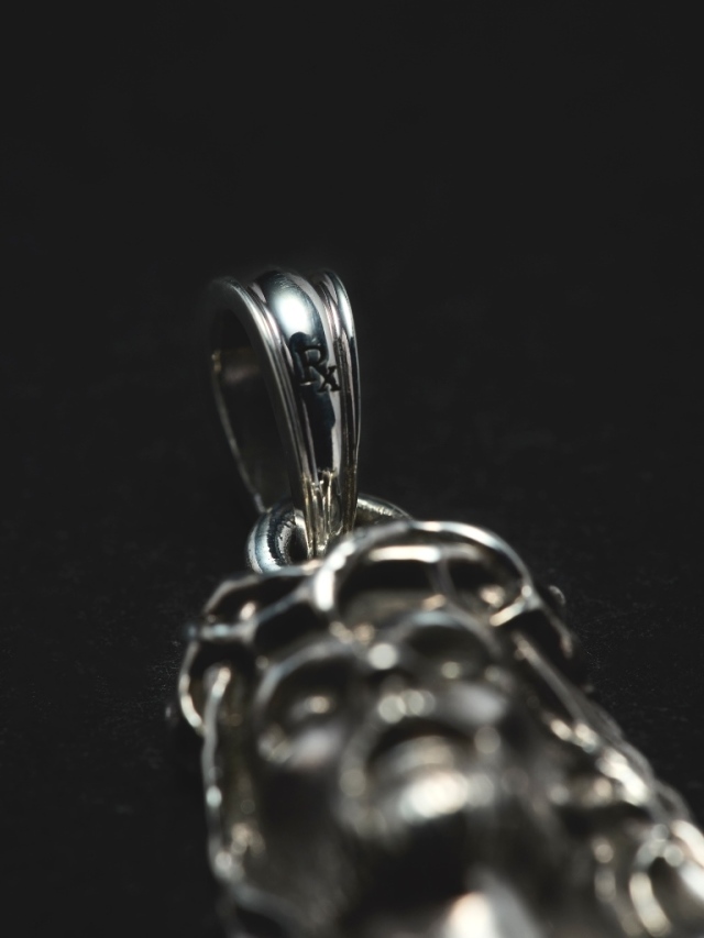 ANTIDOTE BUYERS CLUB 「Solid Back Jesus Small Pendant」 SILVER950