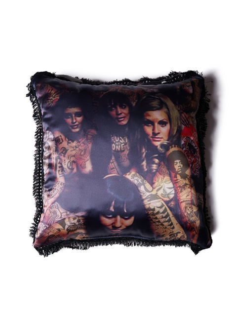 SOFTMACHINE　　「LADY LAND CUSHION」　クッション