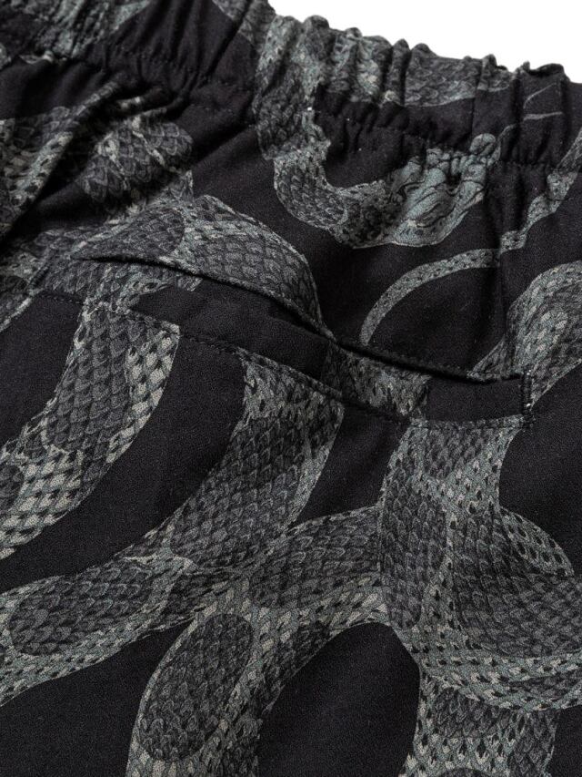 パンツ 046040 CALEE ALLOVER SNAKE PATTERN EASY 046040 CALEE ALLOVER SNAKE PATTERN EASY の通販 by みなと's