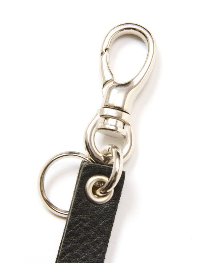 CALEE 「ROUND & PYRAMID STUDS LEATHER SHORT KEY RING