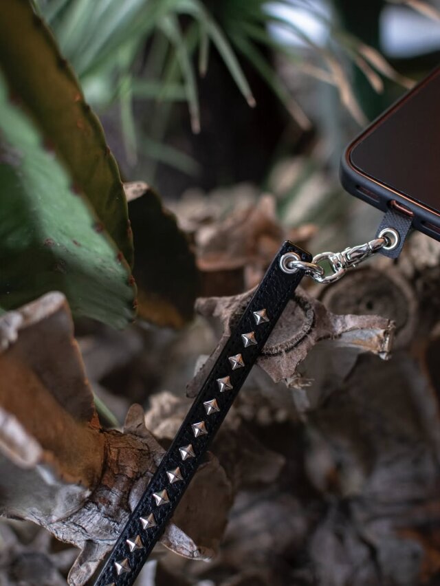 CALEE 「STUDS LEATHER SMART PHONE STRAP」 フォンタブ レザーストラップ