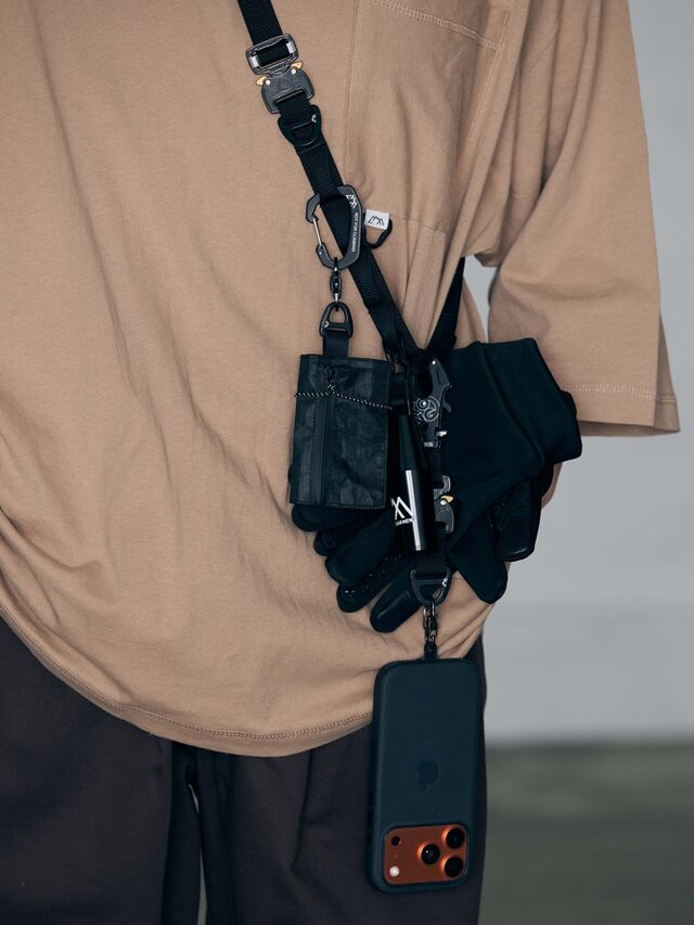 CMF Outdoor Garment ボディバッグ ベルト　カラビナ　セット CMF OUTDOOR GARMENT 「CMF CARABINER」 カラビナ
