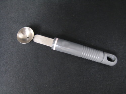 幼虫投入専用アイテム　スタンダードホールスプーン　1本