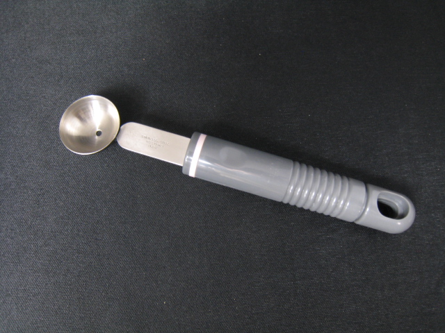 幼虫投入専用アイテム　スタンダードホールスプーン　1本