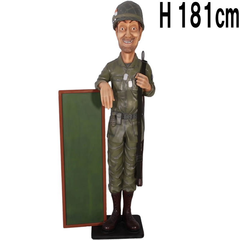 痩せた兵士 Skinny Soldier  FRPアートオブジェ 【商品番号：m-fr110003】
