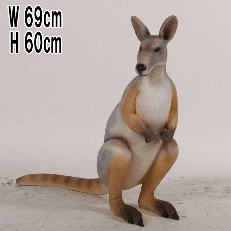立つワラビー / Wallaby Standing FRPアートオブジェ 【商品番号：m-fr190061】