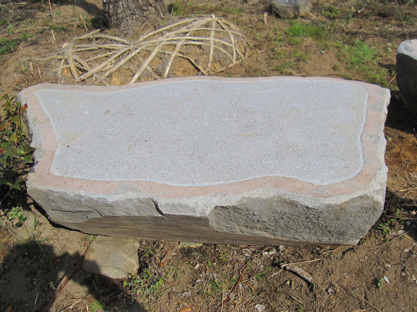 天然石の沓脱石を多数販売しています。