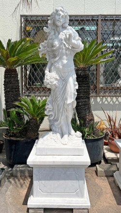 天然大理石彫刻 踊るヴィーナス の販売ページです。