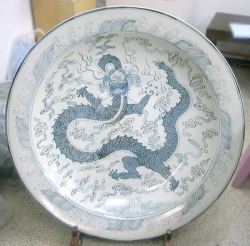 景徳鎮 青花龍文大皿 (直径約1m3cm) 【商品番号m-so007】