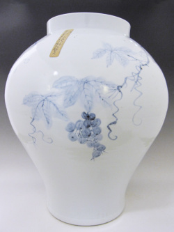 李朝・青磁花紋花器 b824b633a37306ef6101d3761f3f40