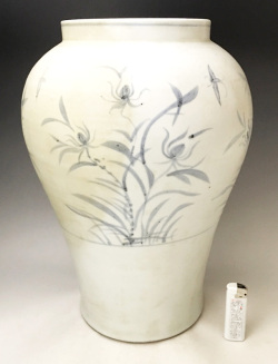 李朝 青花草花文壺 高さ約38cm 韓国 朝鮮 陶磁器 希少