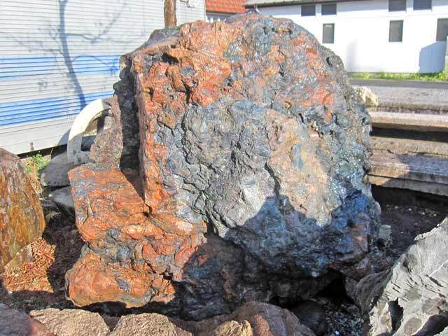 幸太郎石【台座付き】 楽天市場】幸太郎石 庭石 北海道 銘石 幸太郎 自然石 和風 石庭 天然石