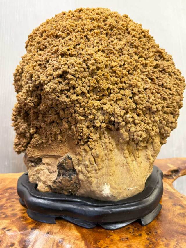 水晶さざれ石からアメシストドームなど様々なパワーストーンを驚きの