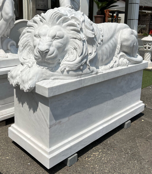 超希少 大理石 金彩装飾 ライオン彫刻 台座 超希少 大理石 金彩装飾