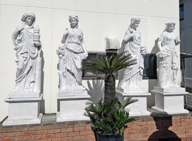 天然大理石彫刻 季節の乙女（秋） 【商品番号：m-hat088-2405】 の販売