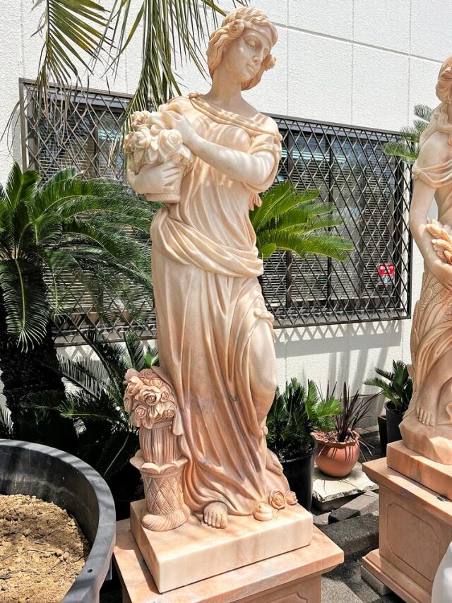 天然大理石彫刻 薔薇を抱えるヴィーナス（春） 【商品番号：m-hat090