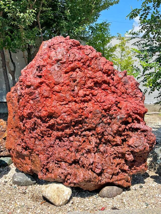 青森産　赤石　8.6キロ　鑑賞石　石　置物　オブジェ　インテリア　赤玉石 三大名石と言われる、赤玉石の販売ページです。