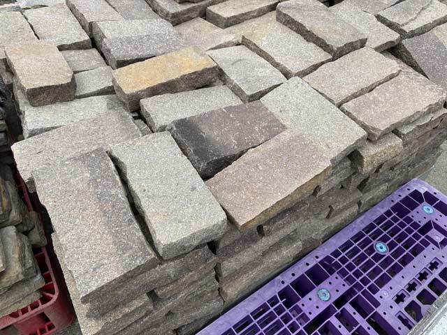 アウトレット　板石