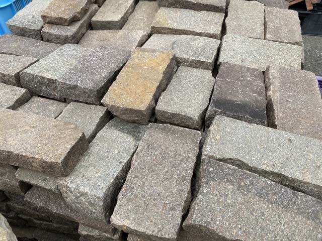 アウトレット　板石