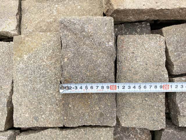 アウトレット　板石