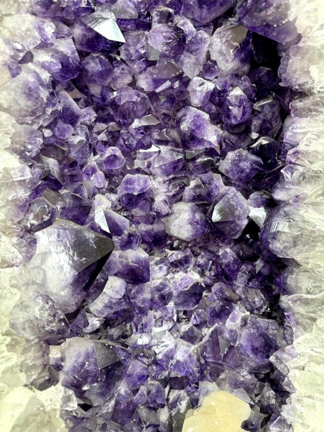 天然紫水晶 アメシスト（アメジスト） 高さ約148cm 約156kg 【商品番号